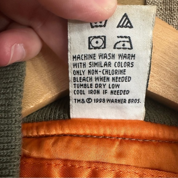 Vintage Bomber Jacket XS Warner Brothers Studio Store Looney Tunes Green Zipper - Picture 14 of 14